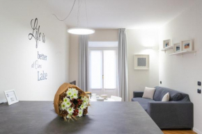 White Flat in Como City Center by Rent All Como